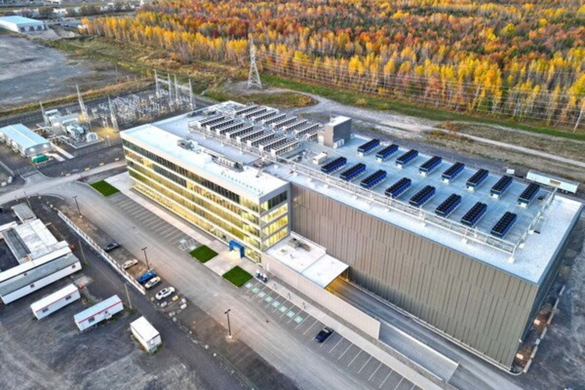 The Qscale data center in Lévis.
